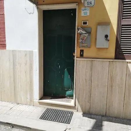 Casa Vacanza Centro נטונו